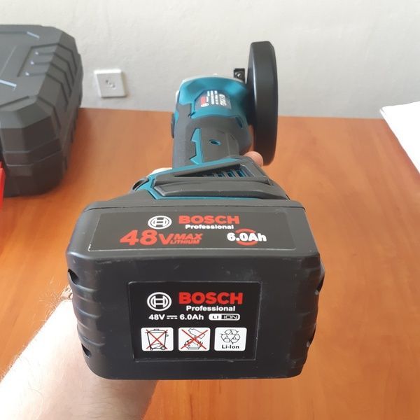 Акумуляторна болгарка Bosch GWX 48V-10C ( 48V, &Oslash;125 мм). УШМ Бош, кутова шліфмашина, турбинка GWX 48V-10C фото