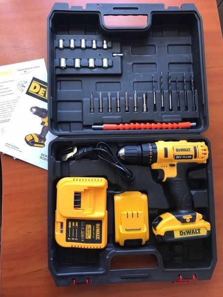 Ударний шуруповерт DeWALT DCD791 (24V 4Ah) з набором інструментів. Акумуляторний дриль-шуруповерт Девольт DCD791 фото