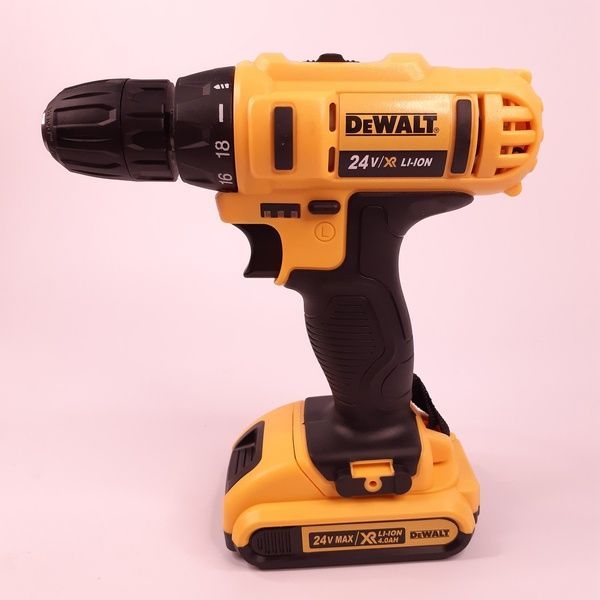 Шуруповерт dewalt dcd791 (24v, 4.0Ah) с набором инструментов. аккумуляторный дрель-шуруповерт девольт 55 фото