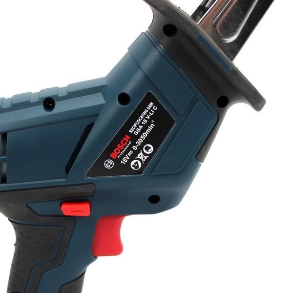 Акумуляторна шабельна пилка Bosch GSA 18V-LI C (18V 5.0Ah). АКБ пила Бош сабельная Bosch фото