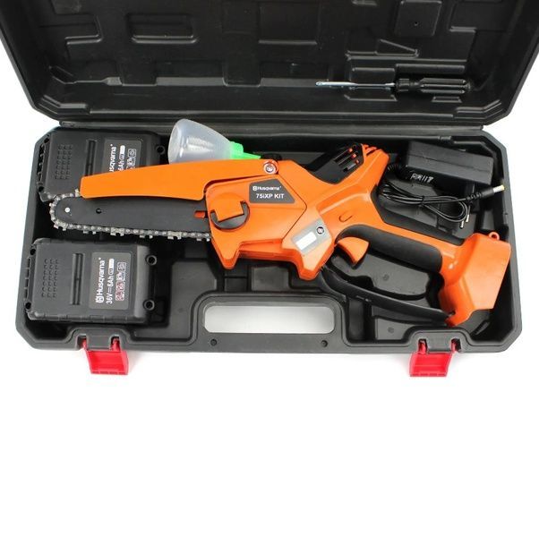 Акумуляторна міні-пила Husqvarna 75iXP KIT (36V, 6Аh) з індикатором заряду та масляним бачком 75iXP KIT фото