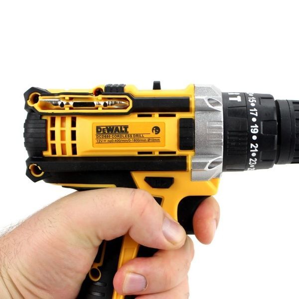 Ударний шуруповерт DeWALT DCD680 (12V 2AH) з великим набором інструментів (КІТ-9) Деволт КИТ-9 фото