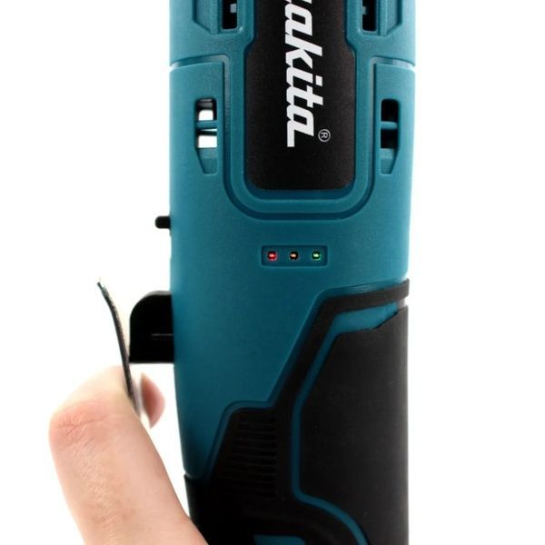 Угловой аккумуляторный гайковерт Makita WR100DZ (36V, 5AH). АКБ гайковерт Макита WR100DZ фото