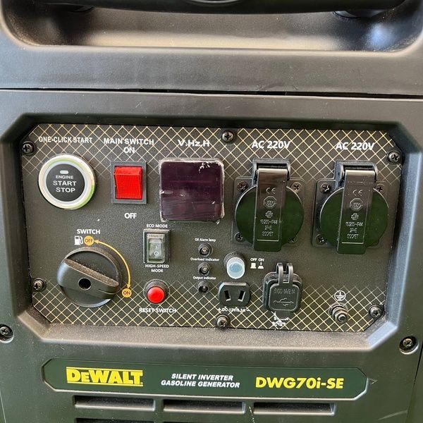 Інверторний генератор DeWalt DWG70i-SE 7.0 кВт с Електростартером та Пультом ДК, тихий бензиновий генератор DWG70i-SE (6.5-7.0 кВт) фото