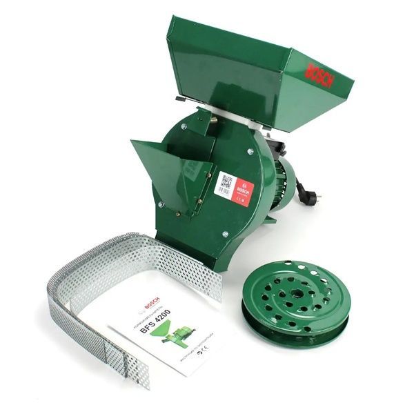 Зернодробилка + Млин Bosch BFS 4200 (4.2 кВт, 230 кг/ч). Кормоизмельчитель для зерна и корнеплодов BFS 4200 фото