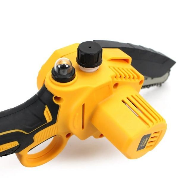 Аккумуляторная мини пила DeWalt DCM160N (24V, 4AH, шина 20 см) с автоматической смазкой цепи DCM160N - 20см фото