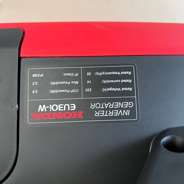 Інверторний генератор Honda EU30i-W 3.2 кВт, тихий бензиновий генератор Хонда EU30i-W (2.8-3.2 кВт) Без Табло фото