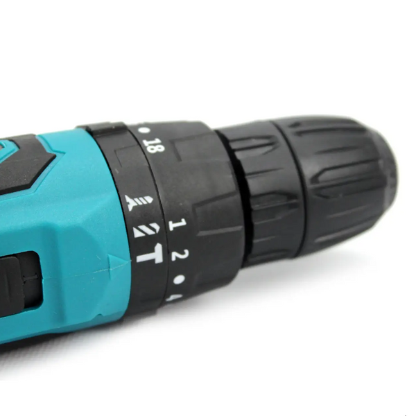 Ударный шуруповерт Makita DF330DWE (12V, 2Ah) с набором инструментов. АКБ шуруповерт Макита Makita DF330DWE фото